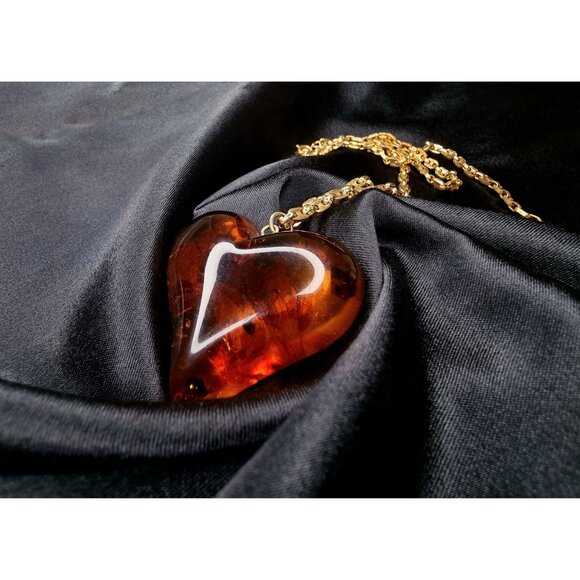 Amber Heart Pendant Necklace Gold Chain Vintage Jewelry Gift - Picture 2 of 5